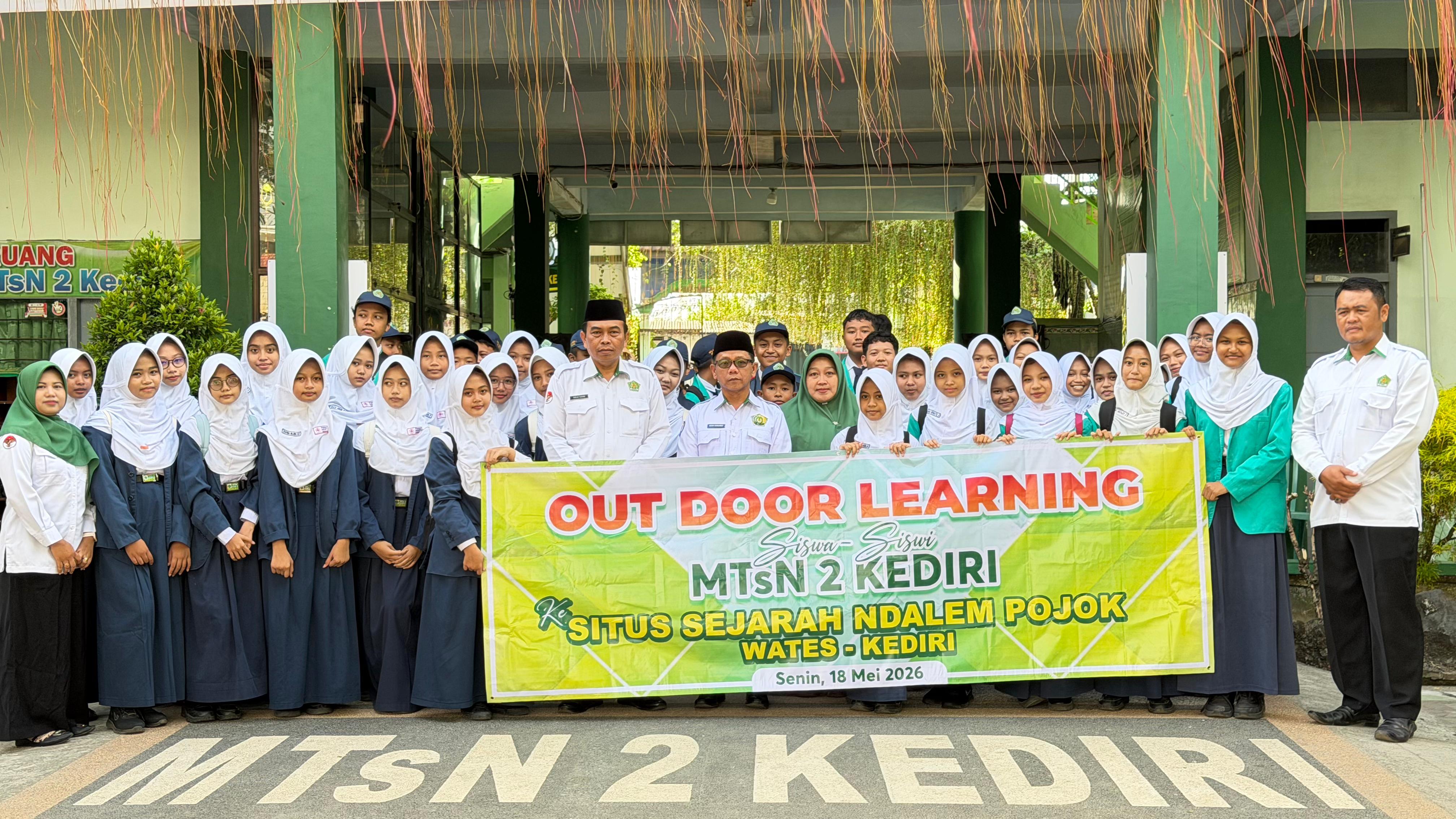 OUTDOOR LEARNING MTsN 2 KEDIRI
