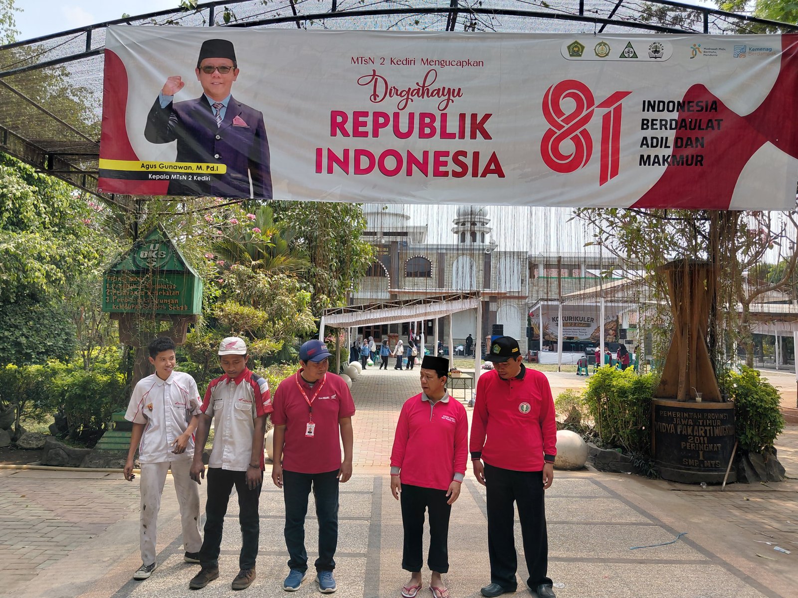 Jumat Sehat Bersama Dharma Wanita MTsN 2 Kediri